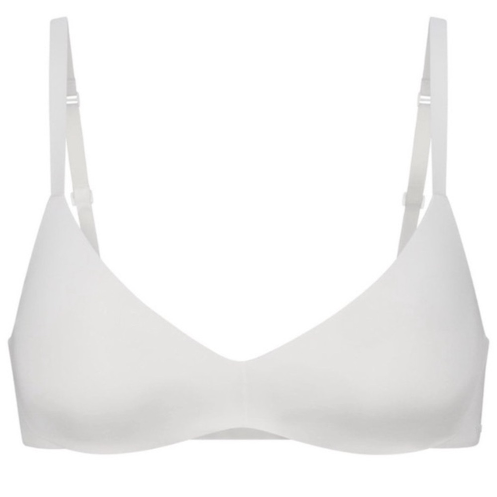 SKIMS Wireless Form Push Up Bra! Retail $54 - Picture 7 of 7